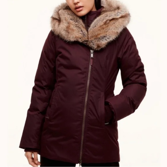 *SOLD* Aritzia Black Babaton Gillian Parka MINT Condition - Picture 1 of 14